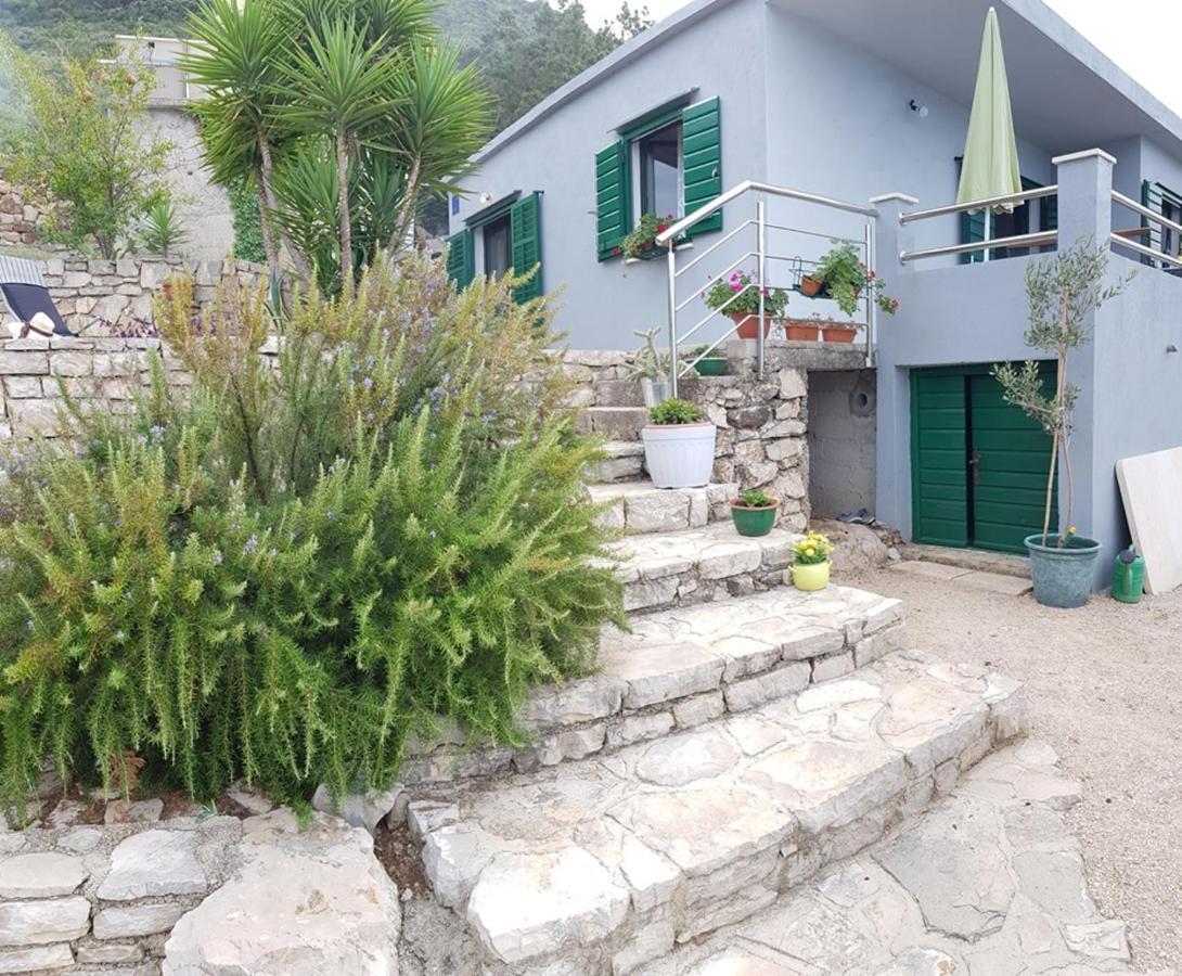 Holiday House Jakov Gdinj Exteriör bild